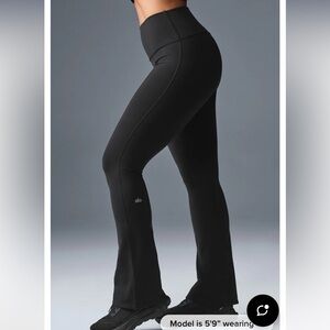 Alo airbrush bootcut legging